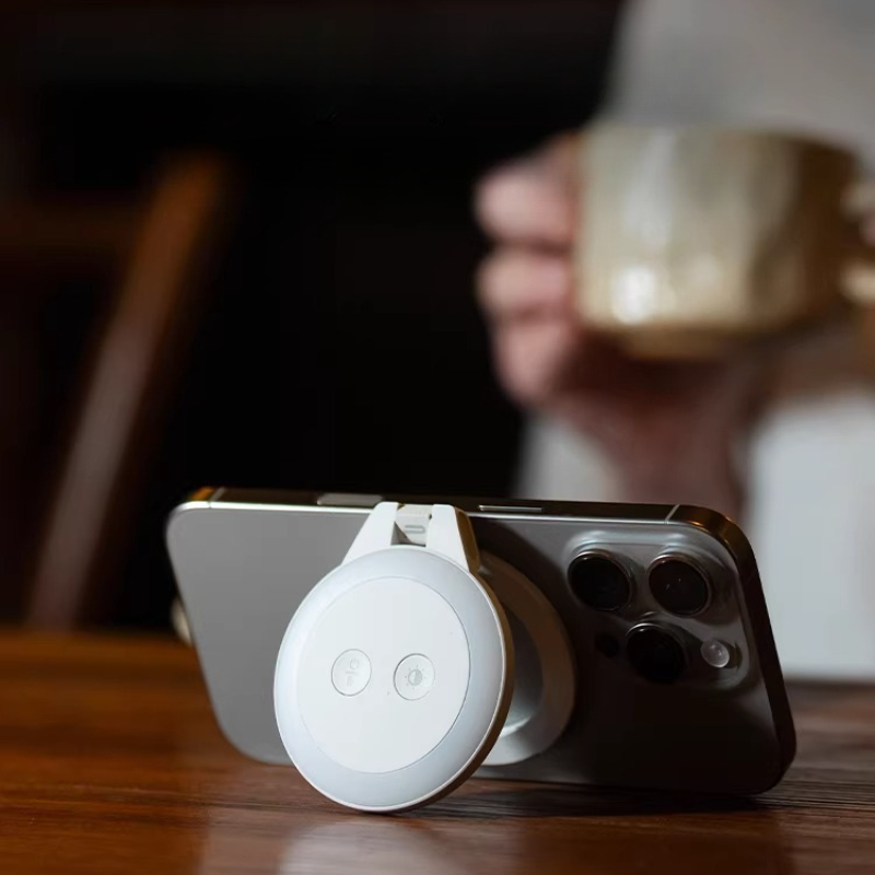 Mini Luz LED Magnética para selfies 3 modos de brillo ajustable para teléfono inteligente